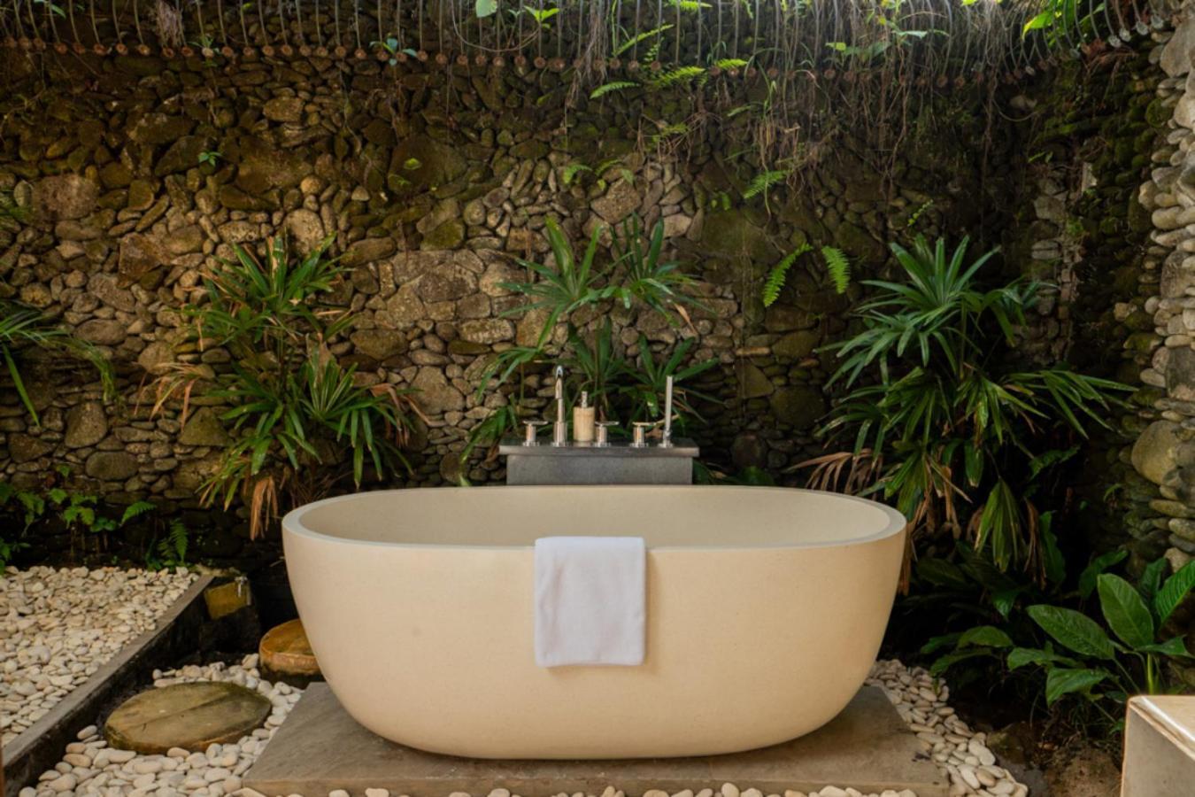 Oma Ubud Exteriör bild